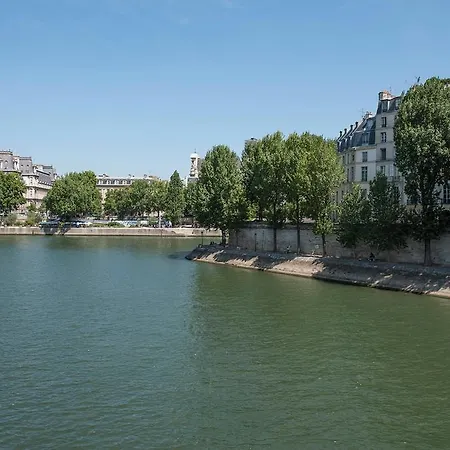 Daire Anjou St Louis Paris